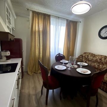 Урлівська вул., 16/37