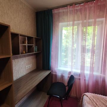 Дубровицька вул., 8