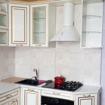 Домобудівельна вул., 5