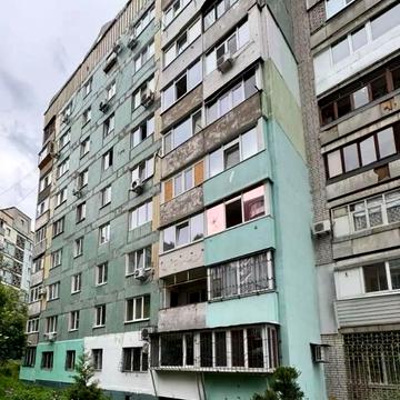 Менахем-Мендл Шнеєрсона вул. (Мініна), 5