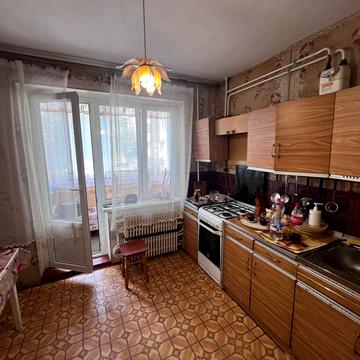 Володимира Івасюка вул., 46