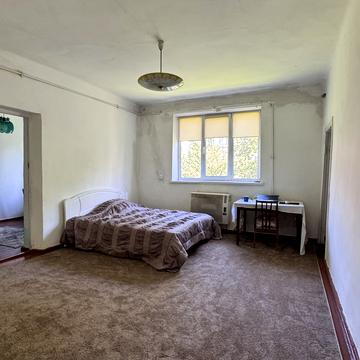 Карпатської Січі вул., 6