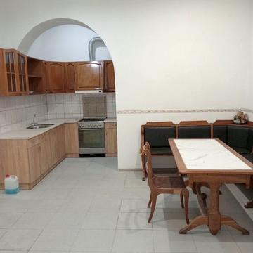 Пастера вул., 38