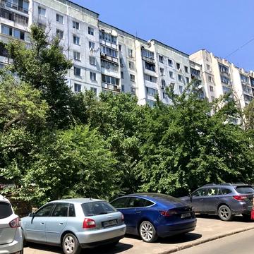 Незалежності вул. (Армійська), 17