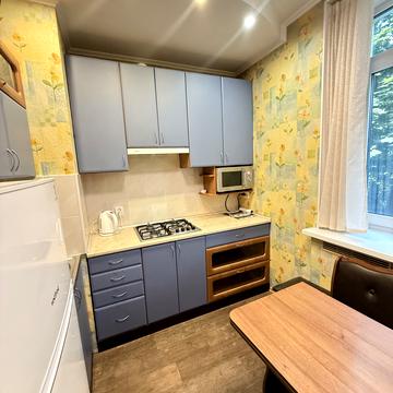 Січеславська Набережна пл., 27