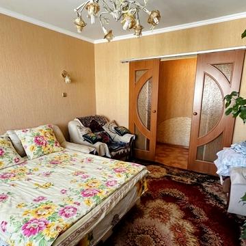 Євгена Коновальця вул., 9/1