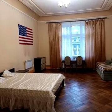 Адама Міцкевича пл., 2