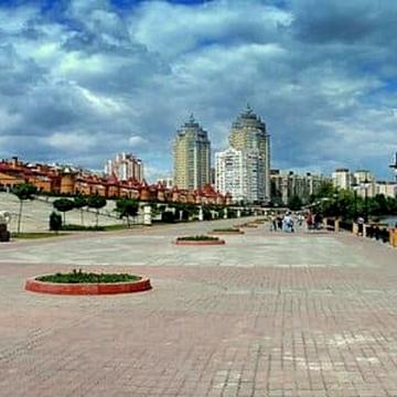 Володимира Івасюка просп. (Героїв Сталінграду), 60
