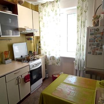 Небесної Сотні просп. (Маршала Жукова), 63