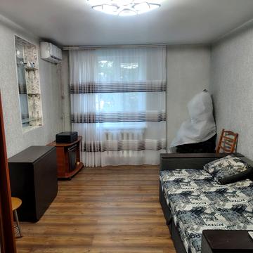 Дослідна станція вул., 88