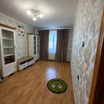 Михайла Грушевського, 83