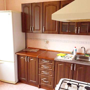 Гідропаркова вул., 11