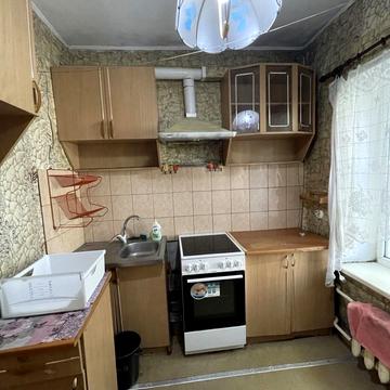 Стовпова вул., 81