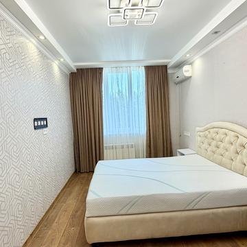 Світла вул., (Будинок 2)