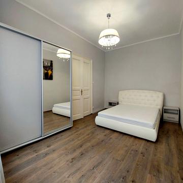 Зелена вул., 32