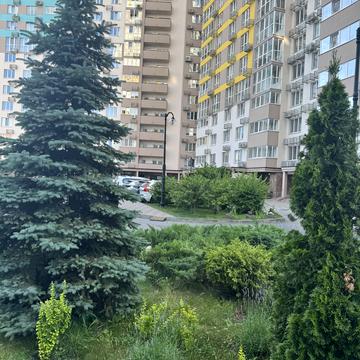 Академіка Заболотного вул., 15-Б