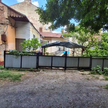 Михайла Коцюбинського вул., 3