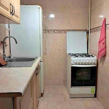 Володимира Великого вул. (Артема), 51