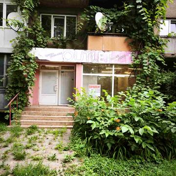 Михайла Грушевського вул., 58