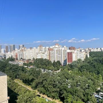 Академіка Глушкова просп., 34