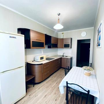 Драгоманова вул., 2