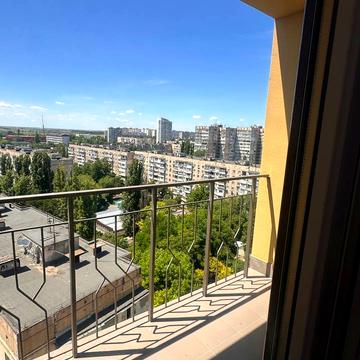 Князя Ярослава Мудрого просп. (Академіка Глушка), (Будинок)