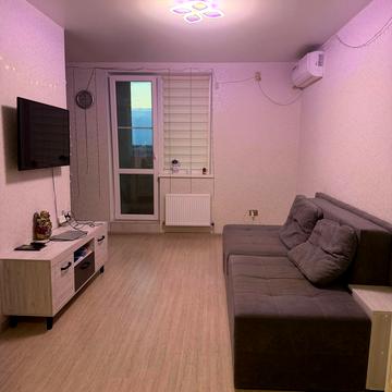 Михайла Грушевського вул., 30г