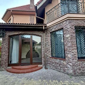 Институтская