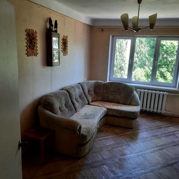 Вацлава Гавела бульв. (Івана Лепсе), 50