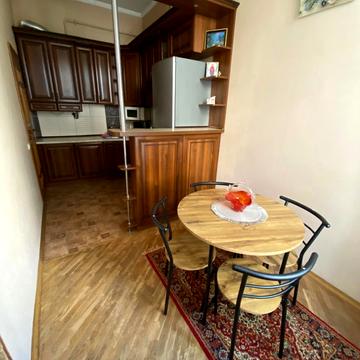 Миколи Леонтовича вул., 5