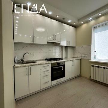 Незалежності вул. (Космонавта Попова), 18 к2