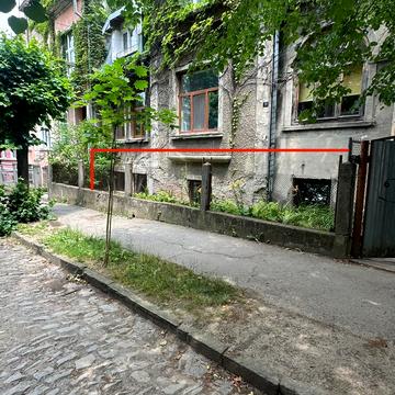 Михайла Драгоманова вул., 13