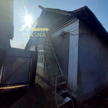 Набережна, 1