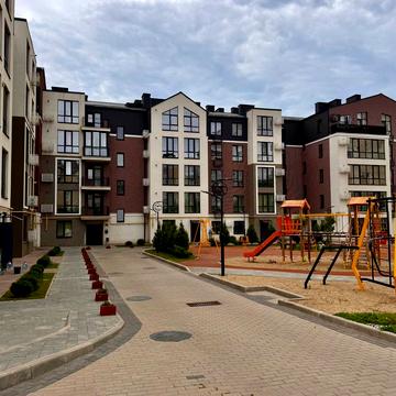 Академіка Сахарова вул., (Будинок 2)