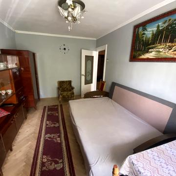 Євгена Патона вул., 2