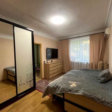 Криворізька вул., 30