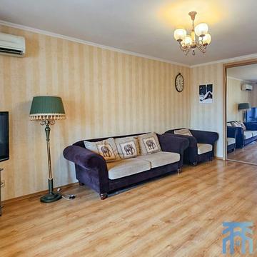 Миколи Бажана просп., 30