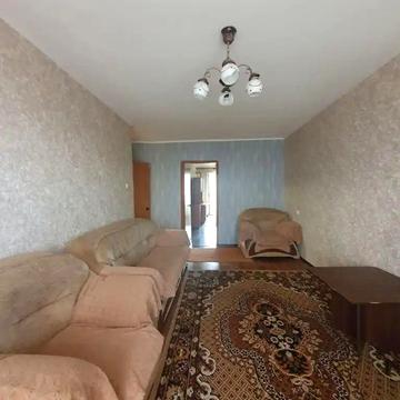 Героїв просп., 4