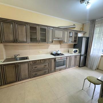 Червоної Калини просп., 44