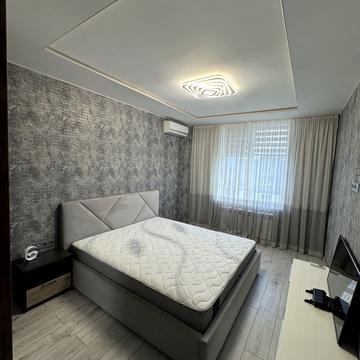 Університетська вул., 3/10
