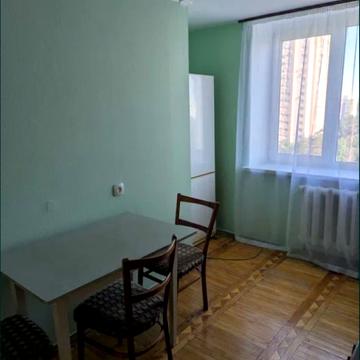 Верховинна вул., 34