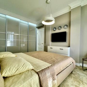 Джона Маккейна вул. (Івана Кудрі), 7