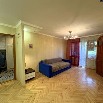 Миколи Василенка вул., 4
