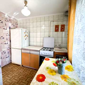 Грушевського вул., 35