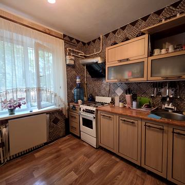 Металургів просп., 64