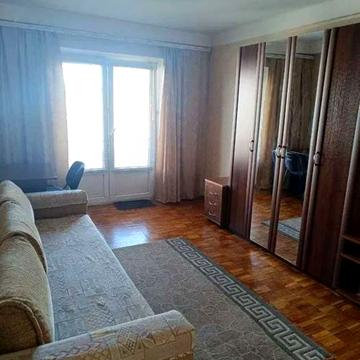 Амвросія Бучми бульв., 3