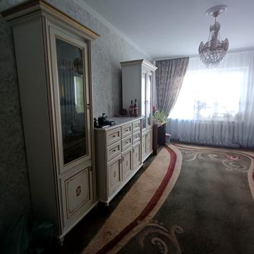 Довженка вул., 3