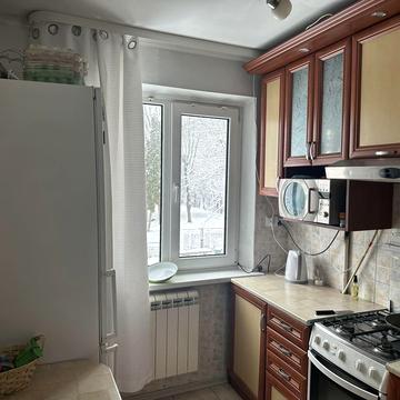 Симона Петлюри вул. (), 4
