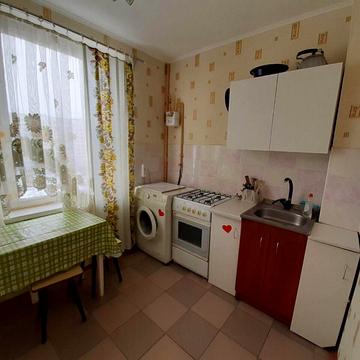 Академіка Павлова вул., 140