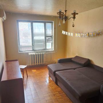 Патріарха Мстислава Скрипника вул. (Миколи Островського), 9